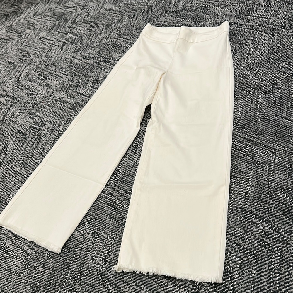 Avenue Montaigne ivory flare pull on pant